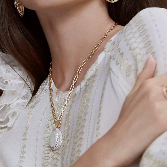 SORU NECKLACE - Picture 2 of 2